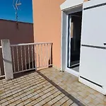 Au Calme A L'oree Du Golf 1 דירה