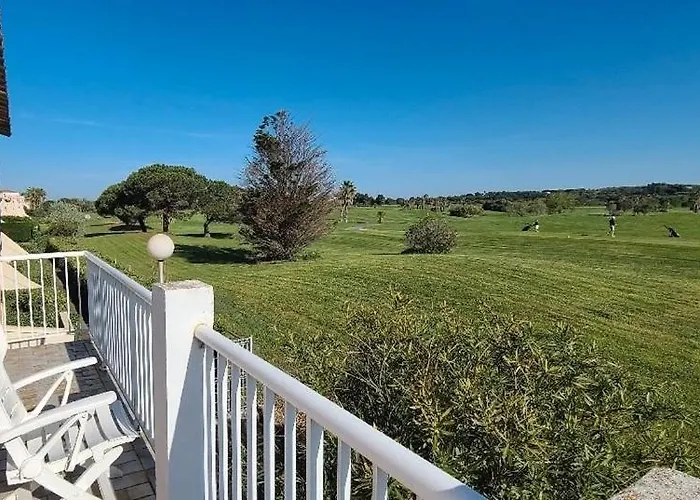 Au Calme A L'oree Du Golf 1 Апартаменты